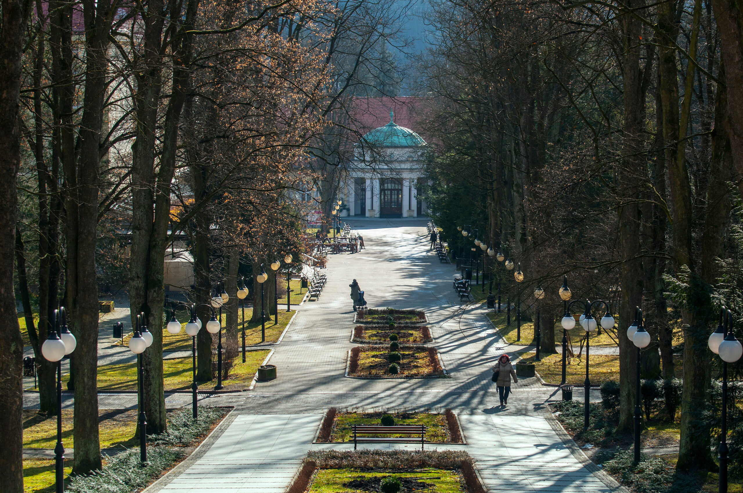 praca zdalna, workation, praca i odpoczynek, praca z psem, wyjazd z psem, domki z ogródkiem, domki z wifi, domki z biurkiem, praca w ogródku, taras, sauna