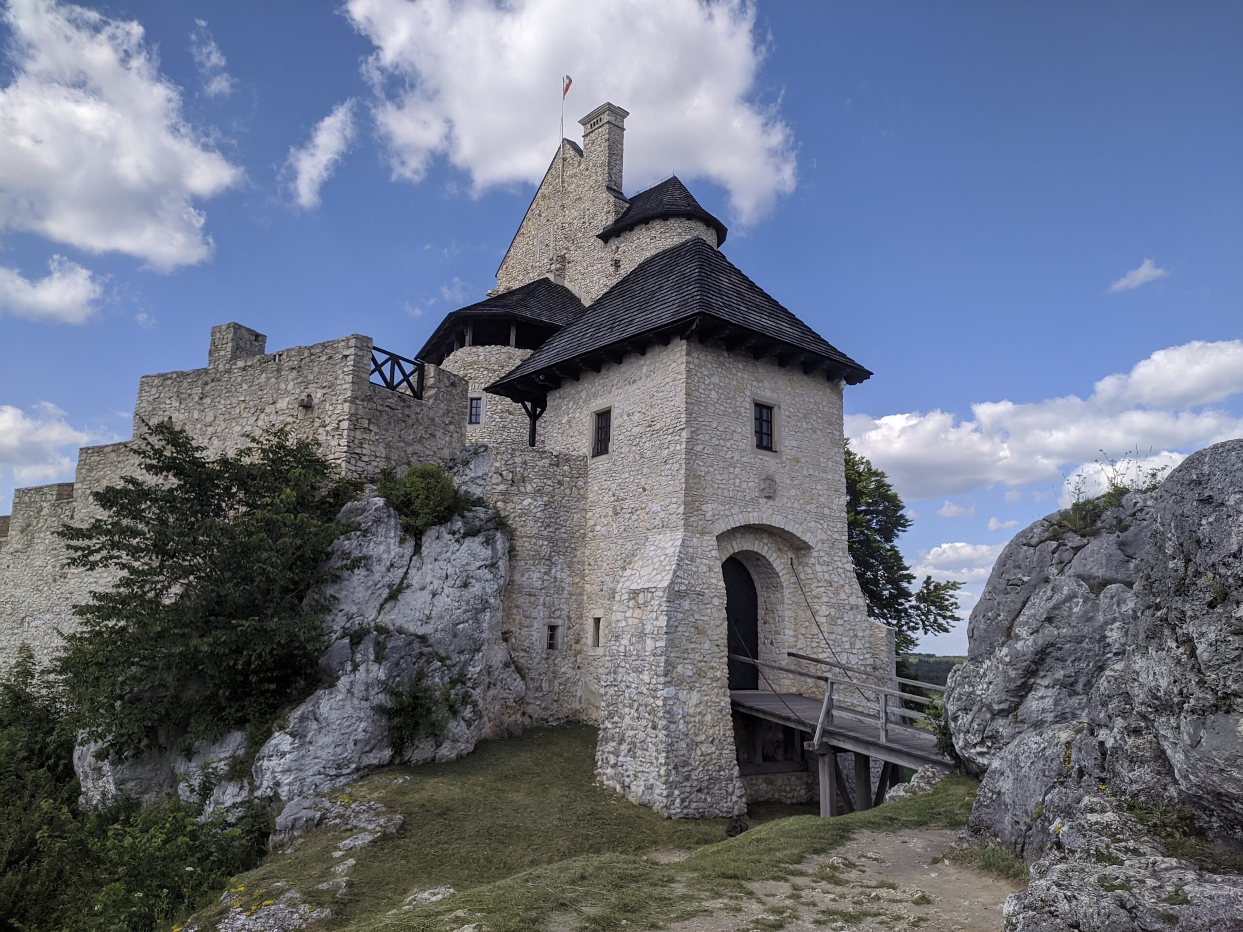 praca zdalna, workation, praca i odpoczynek, praca z psem, wyjazd z psem, domki z ogródkiem, domki z wifi, domki z biurkiem, praca w ogródku, taras, sauna