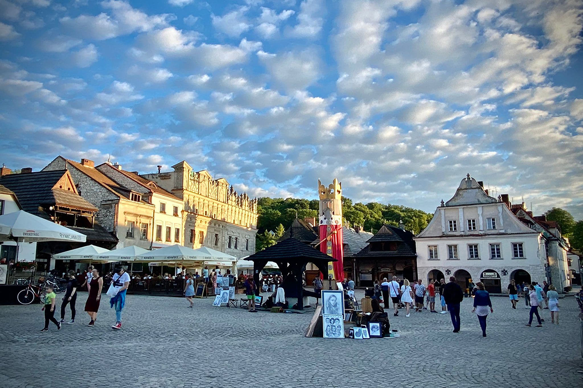 praca zdalna, workation, praca i odpoczynek, praca z psem, wyjazd z psem, domki z ogródkiem, domki z wifi, domki z biurkiem, praca w ogródku, taras, sauna