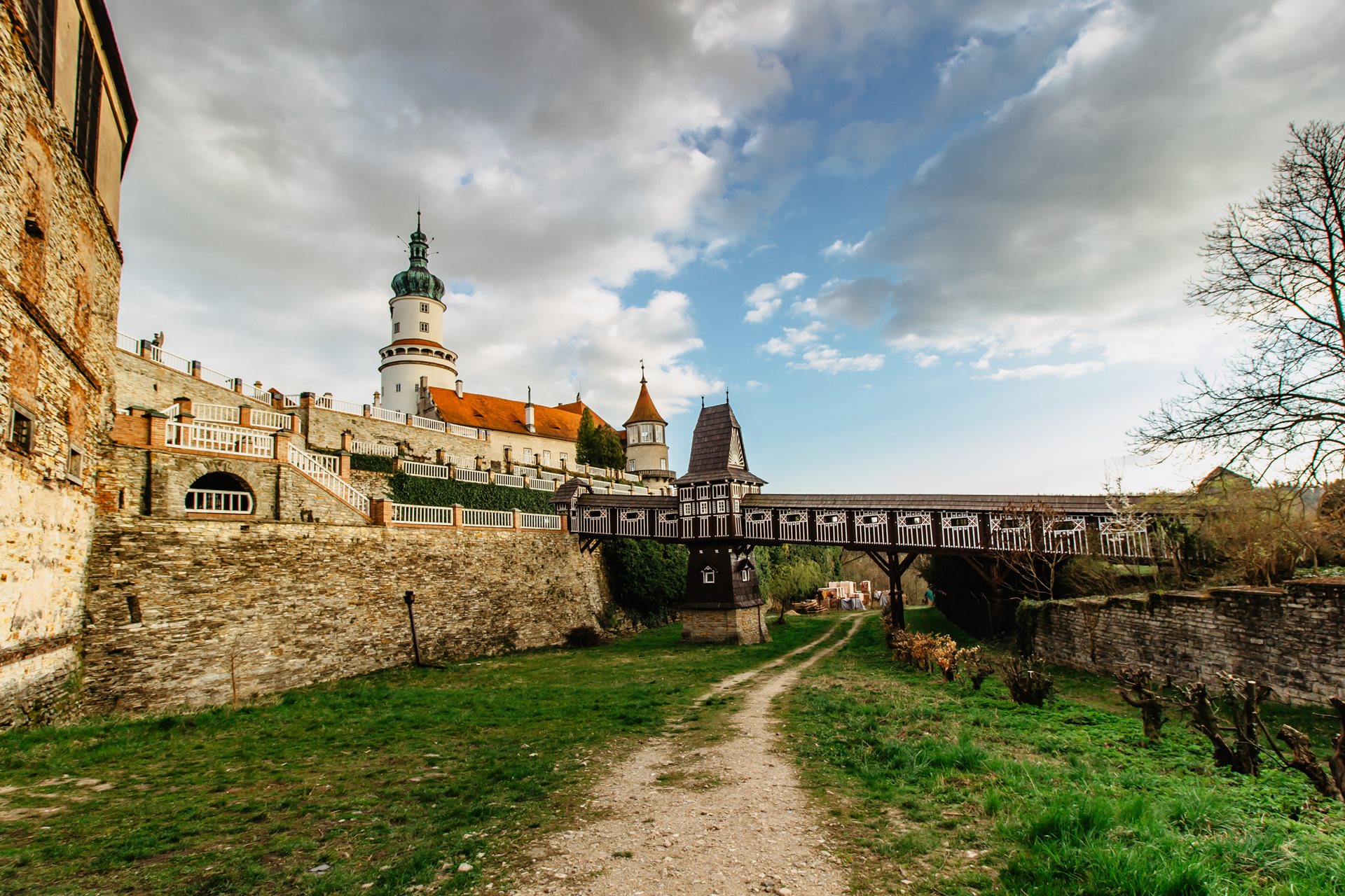 praca zdalna, workation, praca i odpoczynek, praca z psem, wyjazd z psem, domki z ogródkiem, domki z wifi, domki z biurkiem, praca w ogródku, taras, sauna